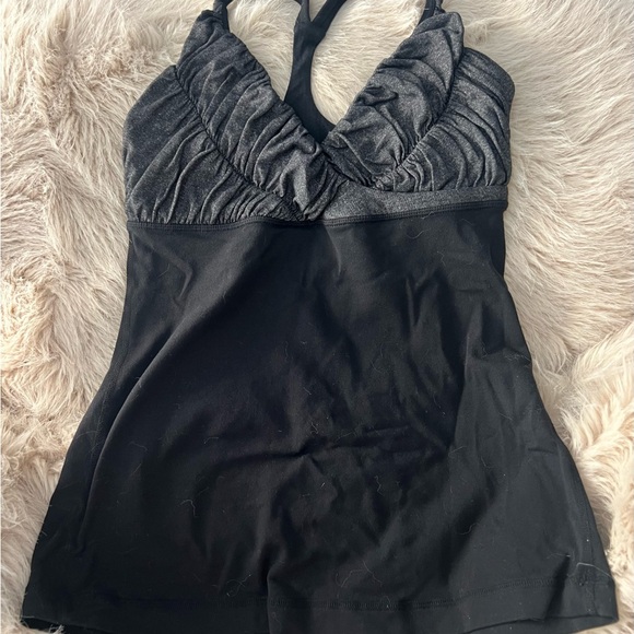 Lululemon xs black tank top - Picture 2 of 4
